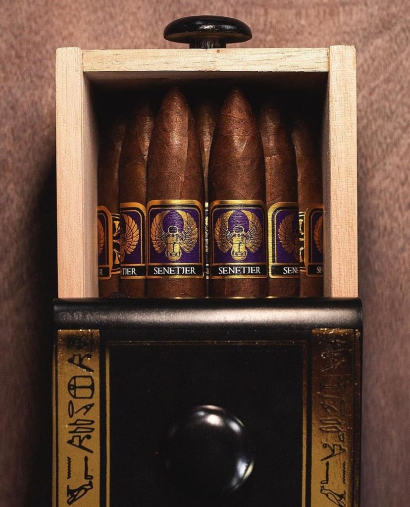 Foundation Highclere Castle Single Underground Cigar Shop